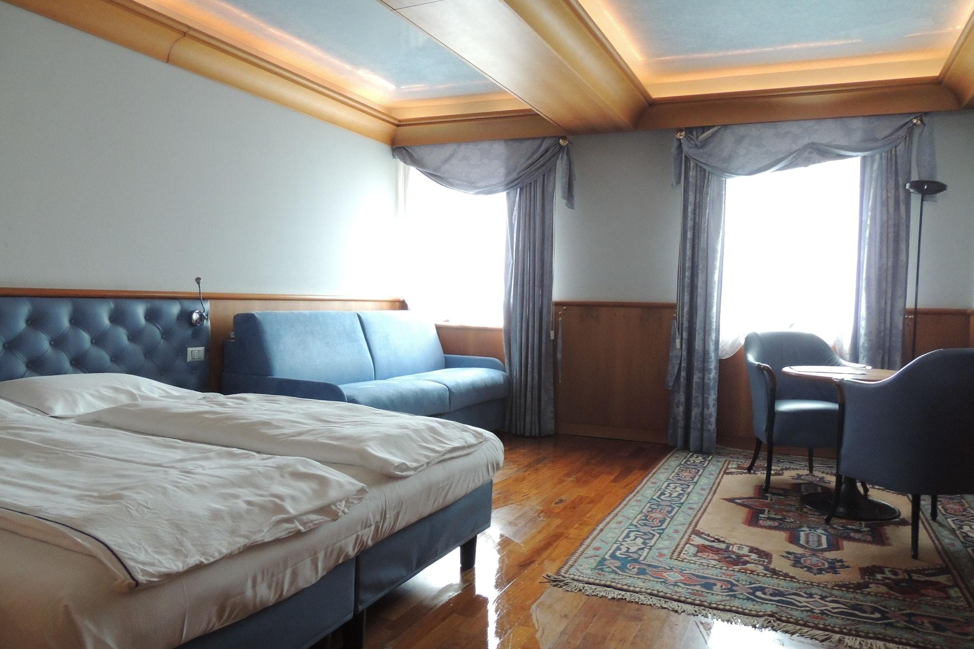 לאבארונה Grand Hotel Astoria מראה חיצוני תמונה
