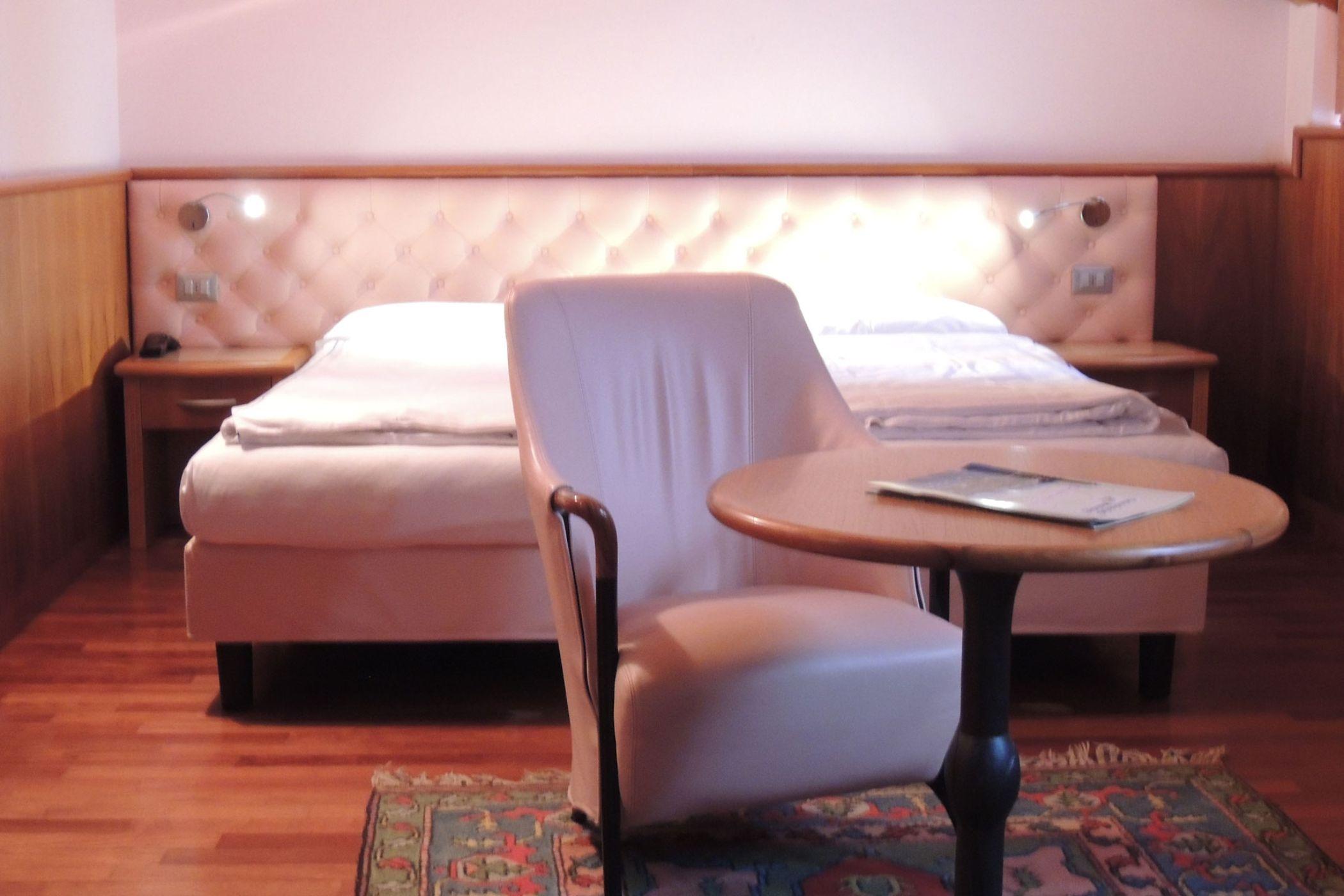 לאבארונה Grand Hotel Astoria מראה חיצוני תמונה