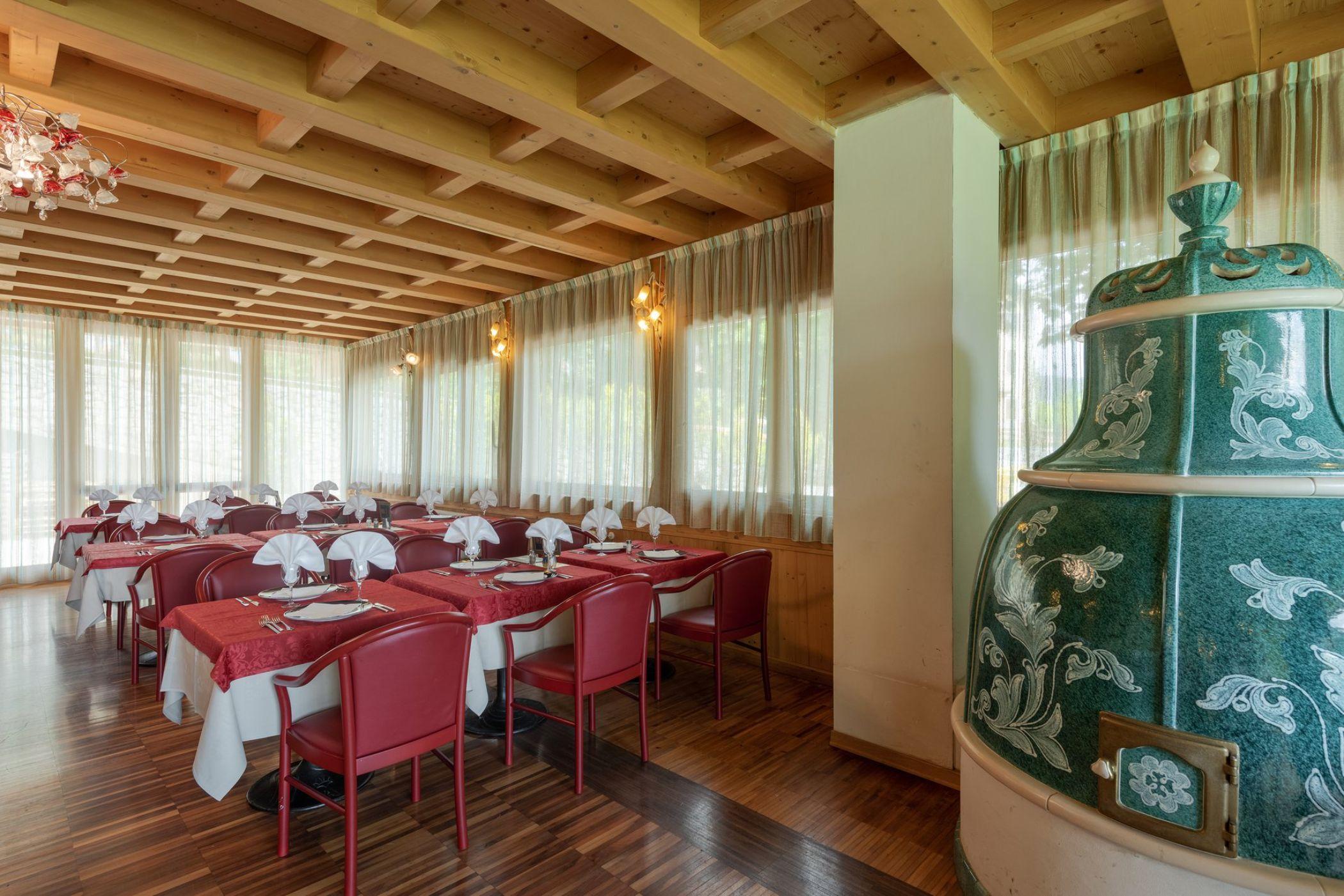 לאבארונה Grand Hotel Astoria מראה חיצוני תמונה